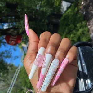 GUMMY BEAR PRESS ON NAIL SET